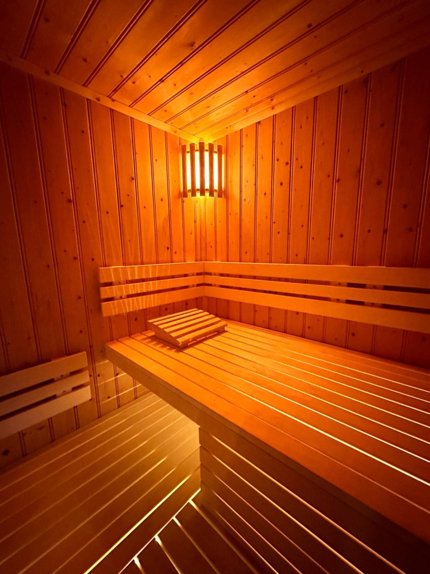 Wellness Tuin - Ultieme Partner Beleving - St Hubertus Suite Met Jacuzzi ,Openhaard, Prive Hottub En Prive Sauna In Jachthut Stijl Horst Luaran gambar